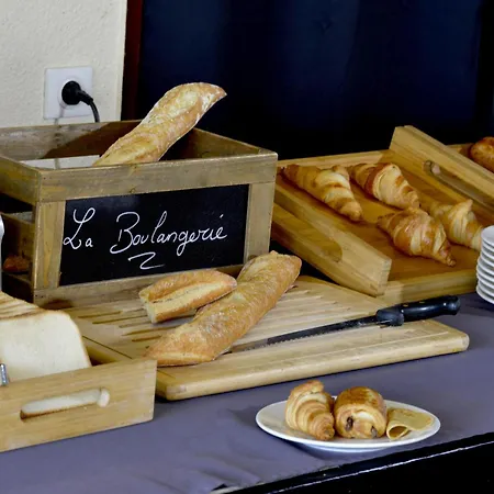 Kyriad Annecy Nord - Epagny Hotel 3*