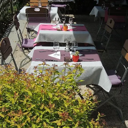 Hotel The Originals City, Annecy Aéroport 3*